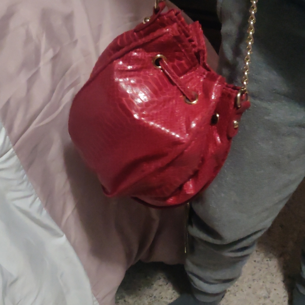 Cache red purse - Picture 3 of 8